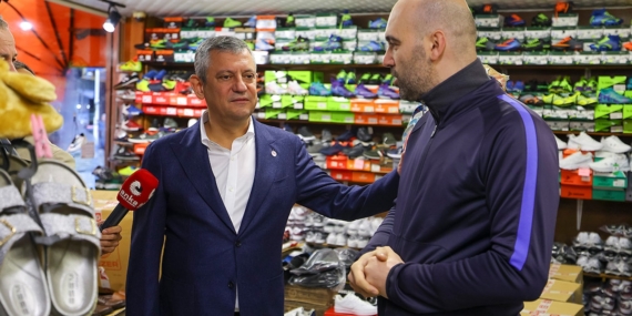 Özgür Özel Selden Zarar Gören Rize Pazar Esnafını Ziyaret Etti