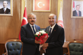 TBMM Başkanvekilliğinde Devir Teslim Bekir Bozdağ Görevini Yusuf Beyazıta Devretti
