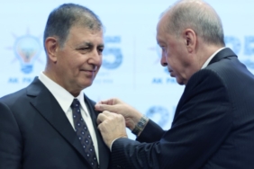 AKP Saflarına Katılan Cemil Tugay Sosyal Medyada Peş Peşe Hamleler Yaptı