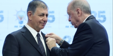 AKP Saflarına Katılan Cemil Tugay Sosyal Medyada Peş Peşe Hamleler Yaptı